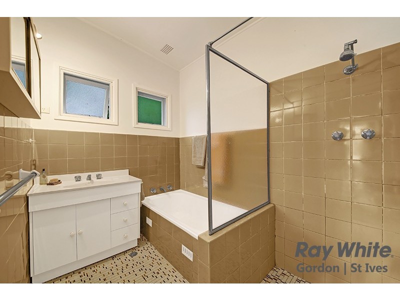 7 Lowry Crescent, St Ives NSW 2075