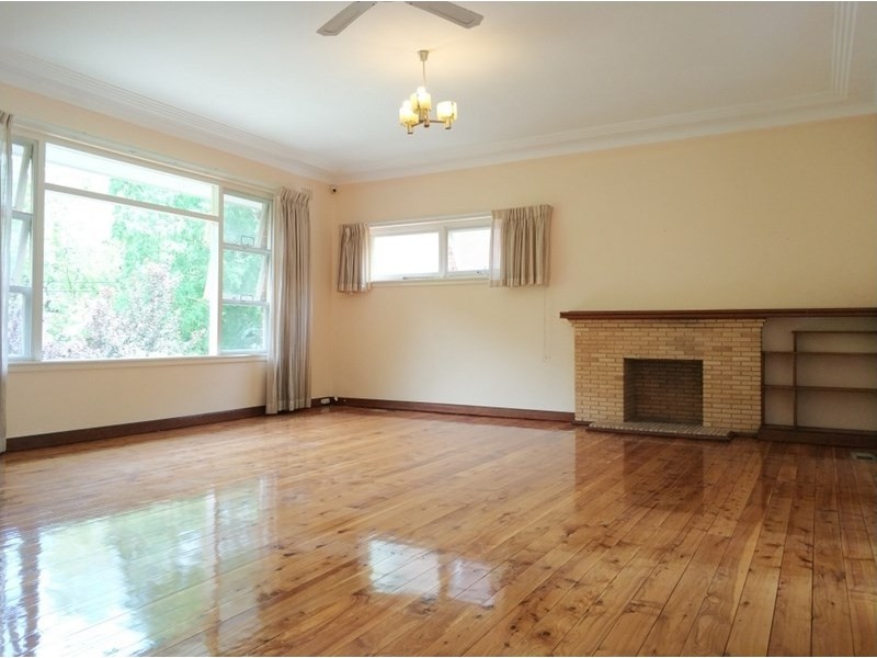 16 Bromley Avenue, Pymble NSW 2073