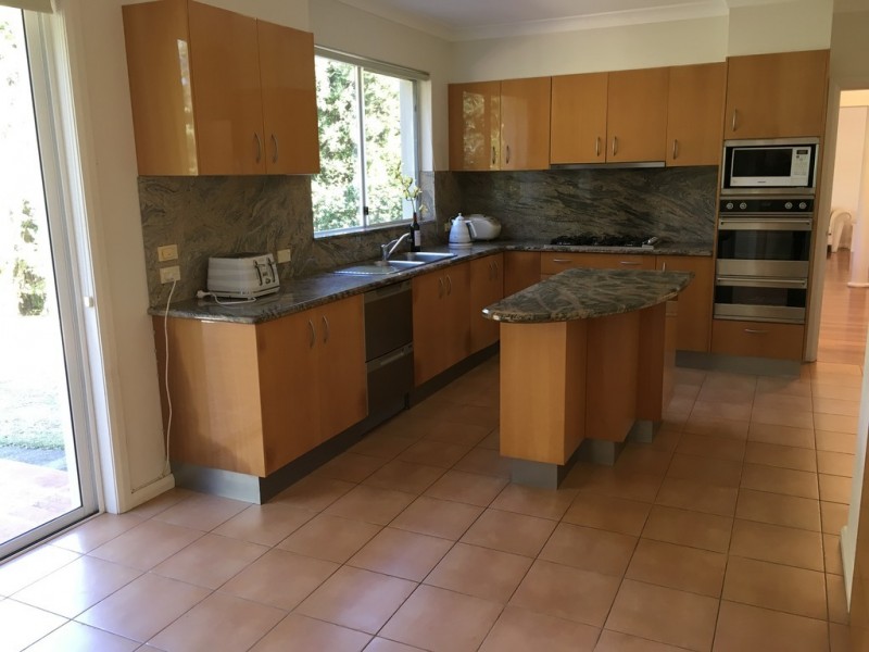 16 Delaware Avenue, St Ives NSW 2075