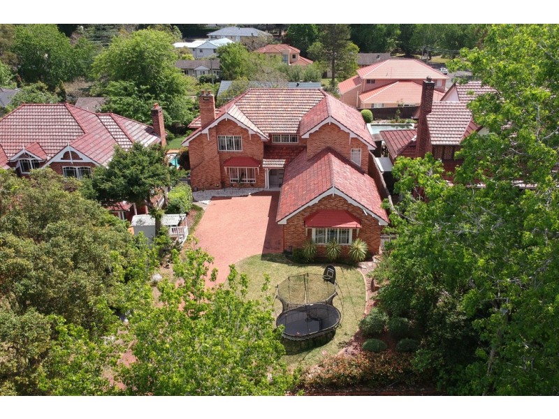 10 Briar Street, St Ives NSW 2075