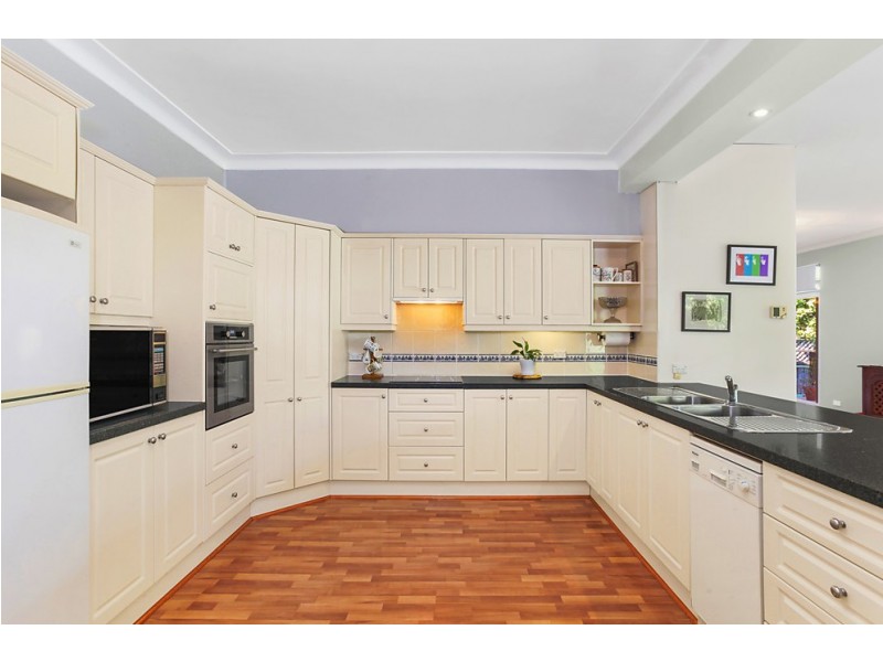 8 Fairlawn Avenue, Turramurra NSW 2074