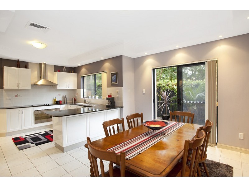 18 Eastern Arterial Road, St Ives NSW 2075