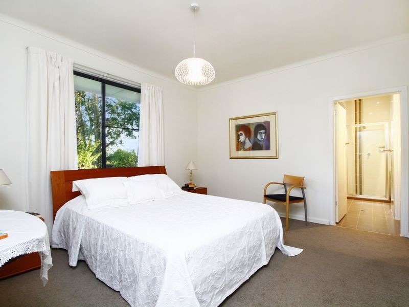 1 Kimbarra Road, Pymble NSW 2073