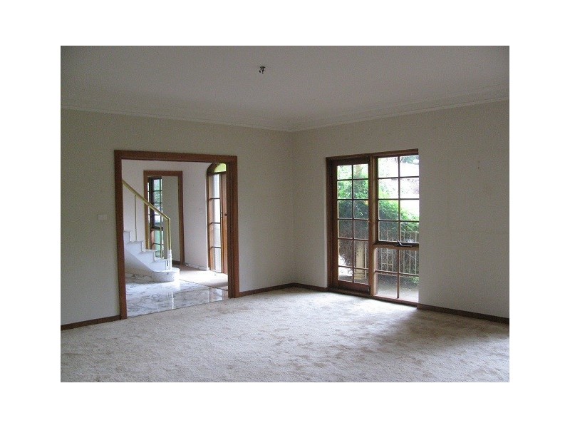 1 Lamond Drive, Turramurra NSW 2074