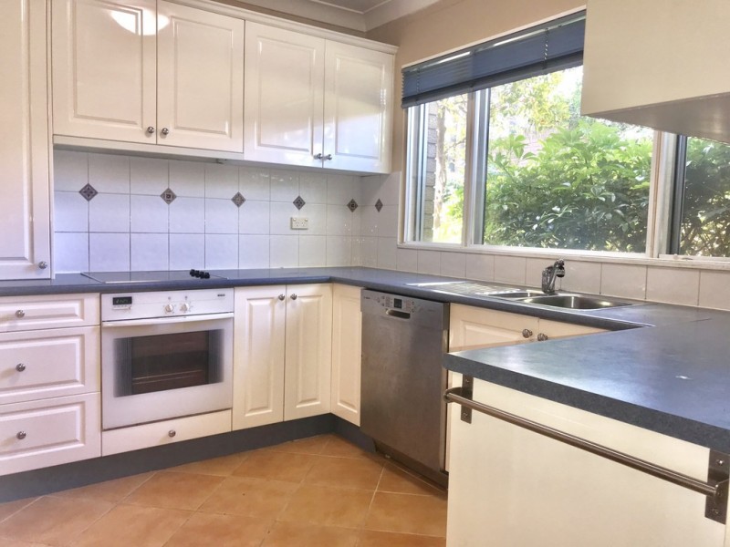 3/2a Bloomsbury Ave, Pymble NSW 2073