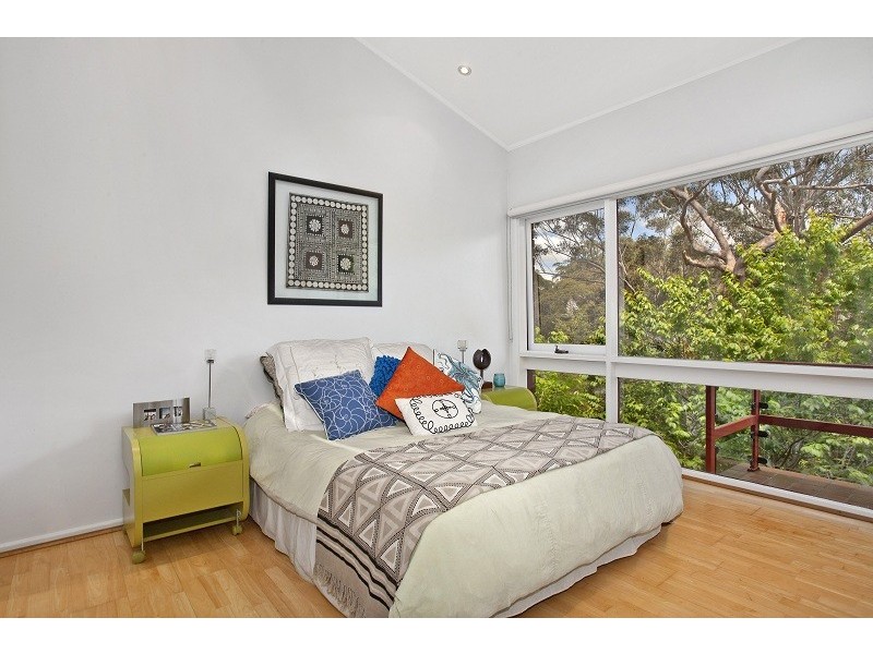 25 Lowry Crescent, St Ives NSW 2075