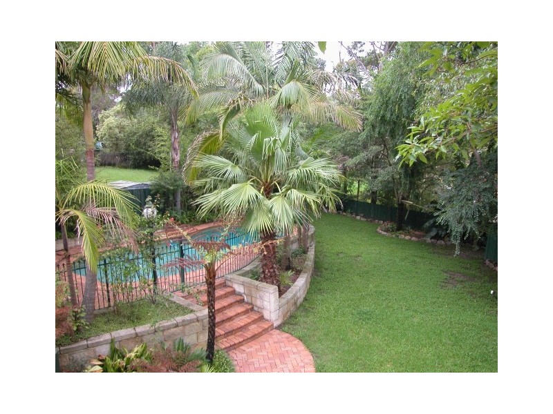 6 Yarralumla Ave, St Ives NSW 2075