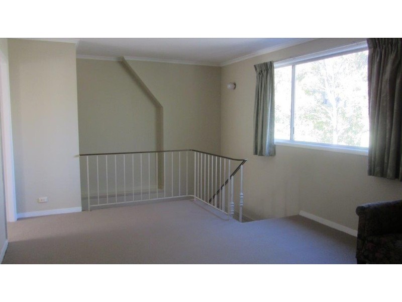 8 MacLaurin Parade, Roseville NSW 2069