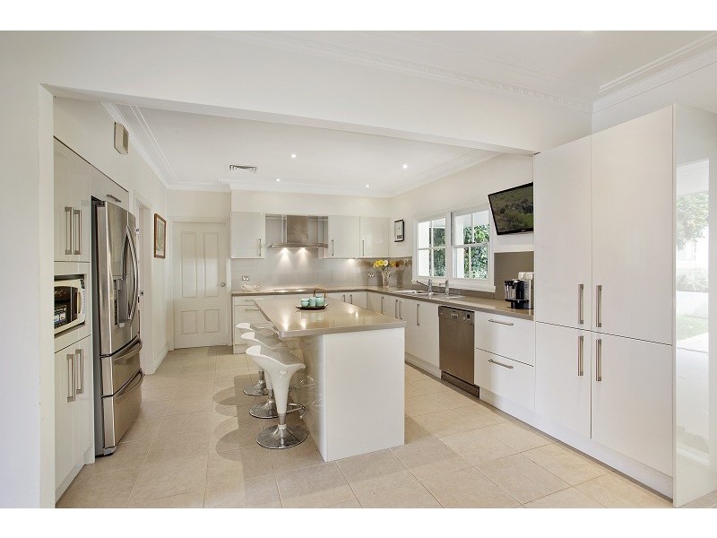 7 Oswald Close, Warrawee NSW 2074