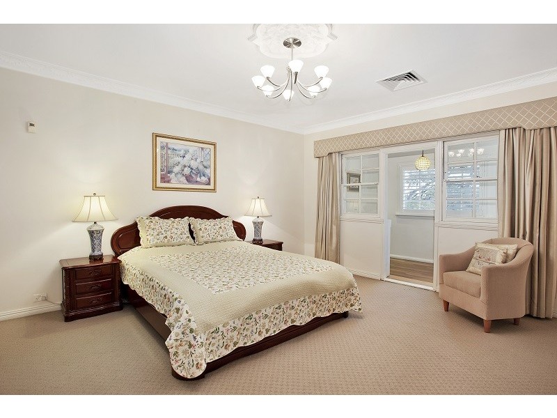 7 Oswald Close, Warrawee NSW 2074