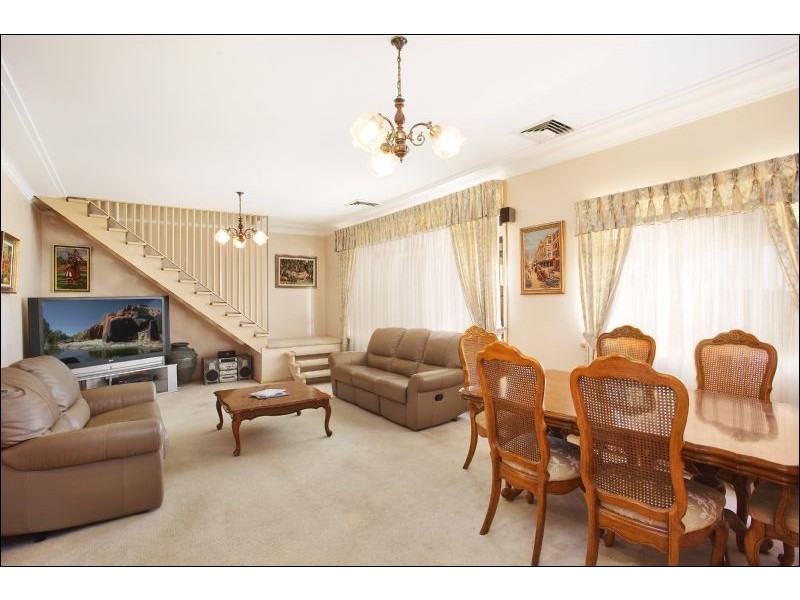6 Salerwong Place, Ryde NSW 2112