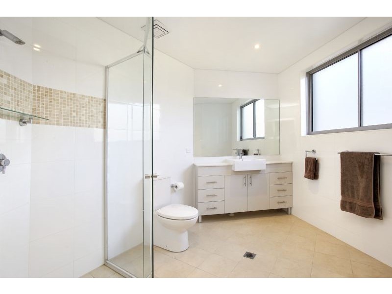 2/2A Womerah Street, Turramurra NSW 2074