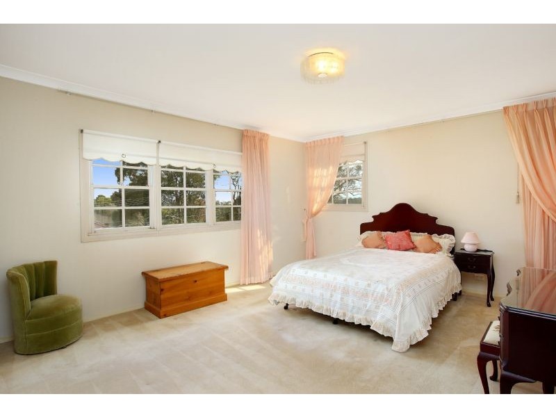 1 Robina Street, St Ives NSW 2075