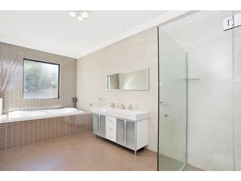 6 Bolwarra Avenue, Pymble NSW 2073