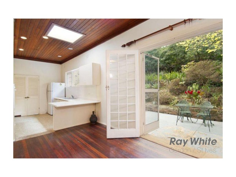 11 Dennis Avenue, Wahroonga NSW 2076
