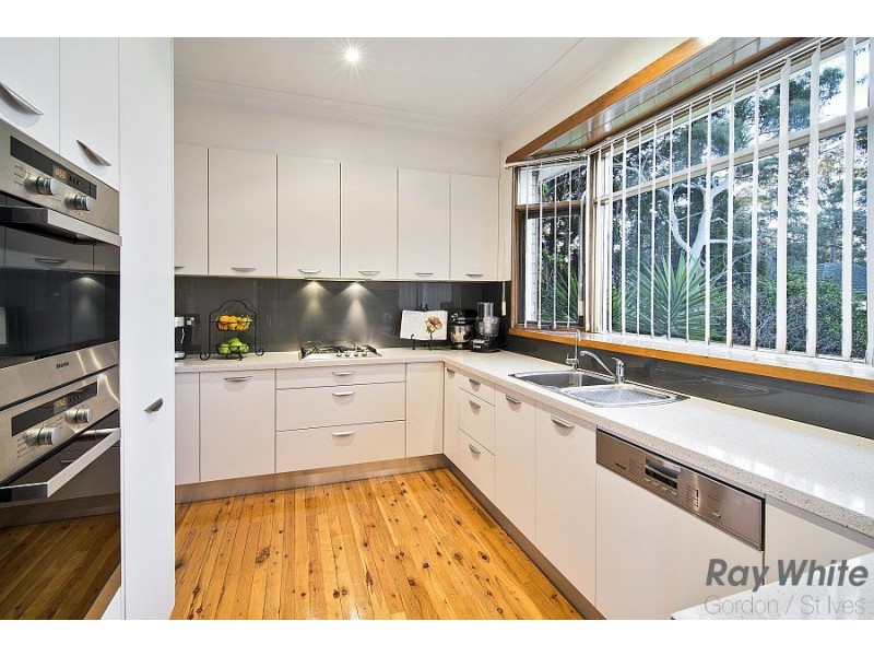 24 Bolwarra Avenue, West Pymble NSW 2073