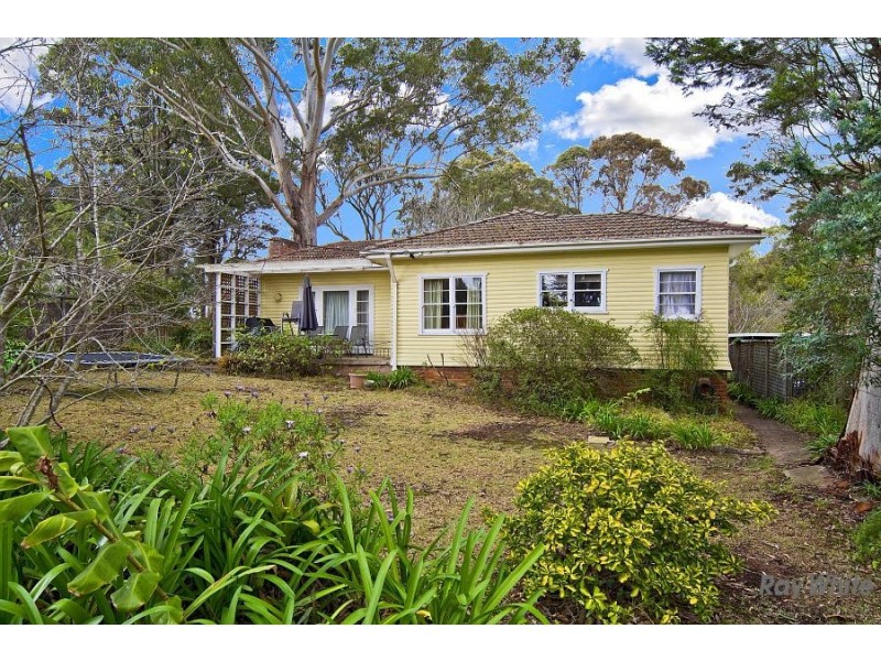 18 Mudies Road, St Ives NSW 2075