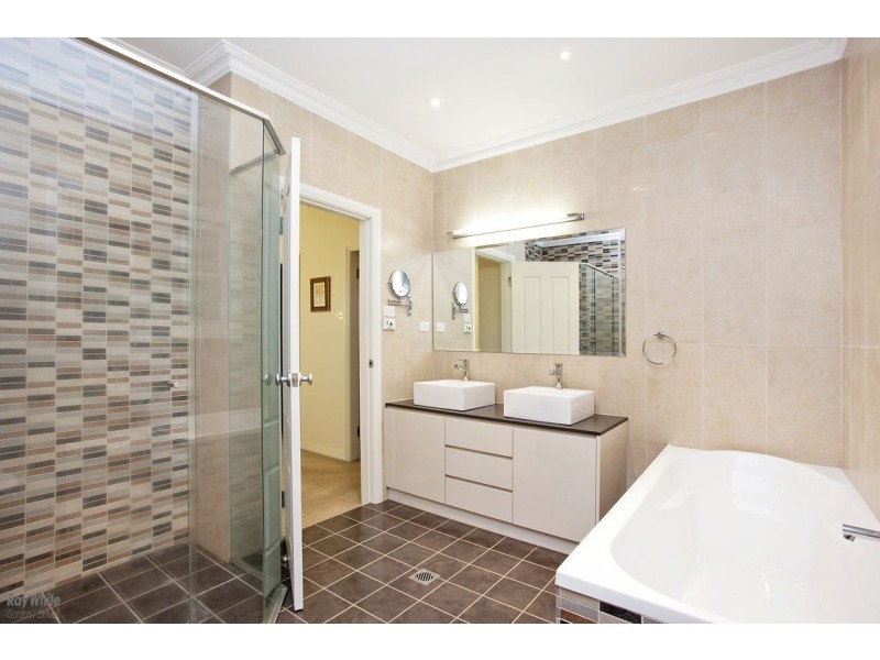 7 Oswald Close, Warrawee NSW 2074