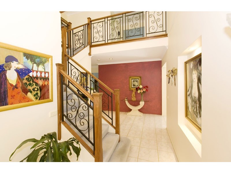 1 Lyrebird Place, St Ives NSW 2075