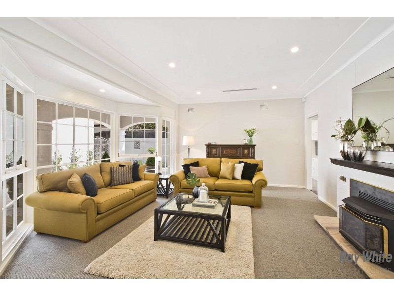 92 Carrington Rd, Wahroonga NSW 2076