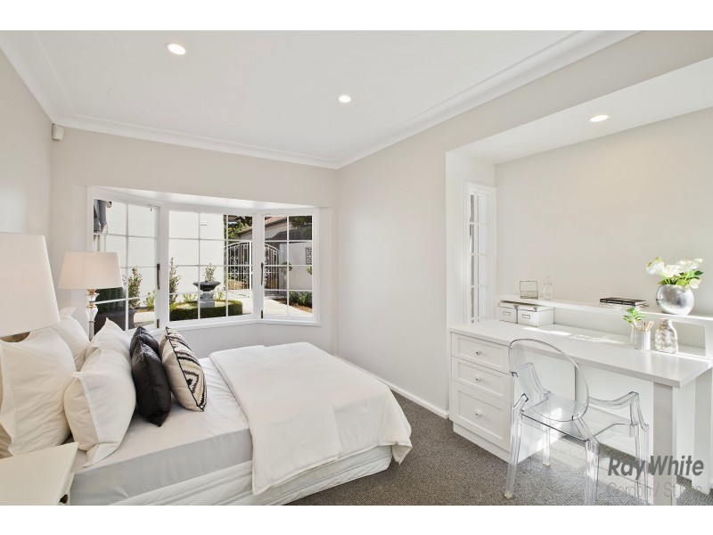 92 Carrington Rd, Wahroonga NSW 2076