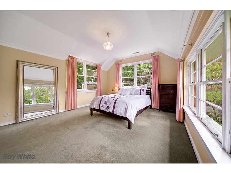 14 Bloomsbury Avenue, Pymble NSW 2073