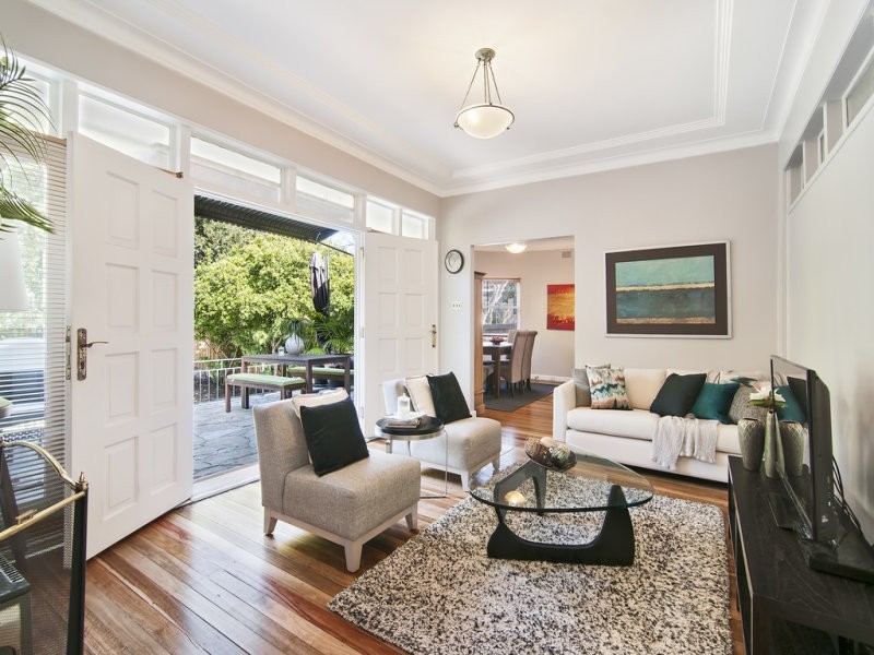 266 Eastern Valley Way, Middle Cove NSW 2068