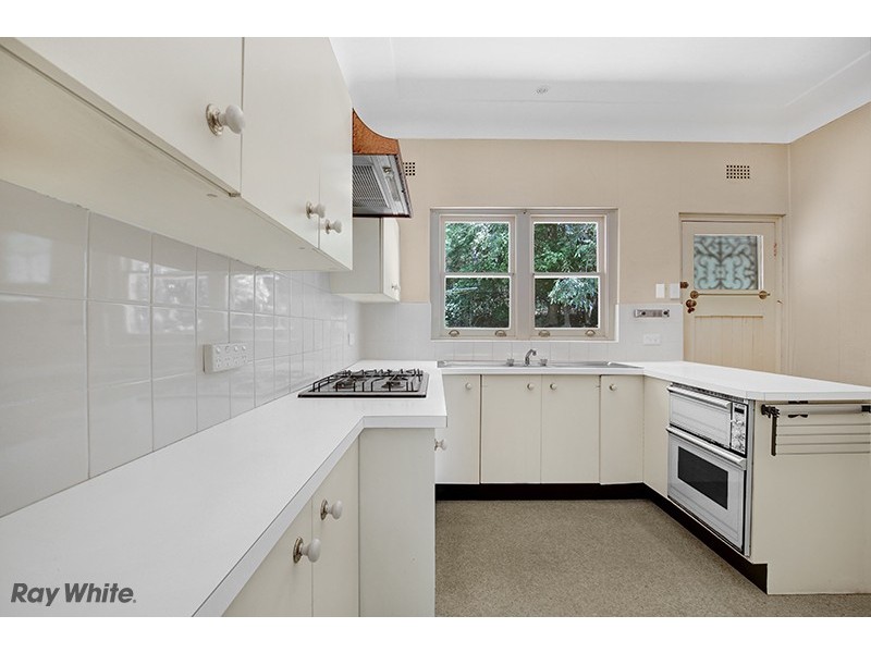 10 Pentecost Avenue, St Ives NSW 2075