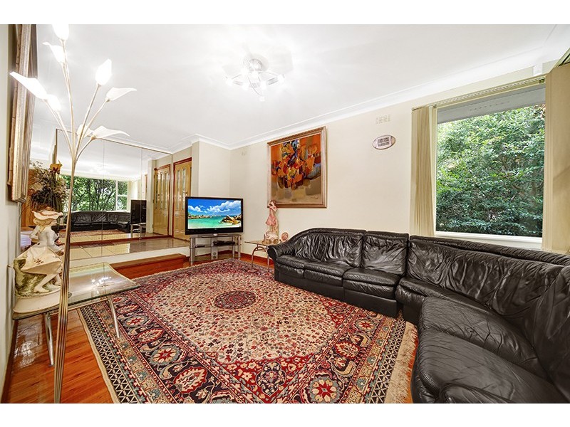 9 Shelby Road, St Ives NSW 2075