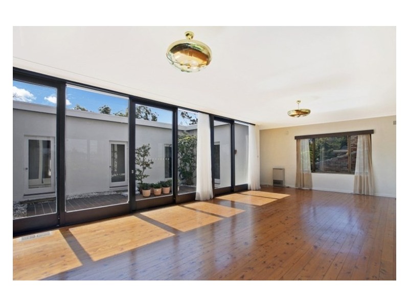 25 Hunter Ave, St Ives NSW 2075