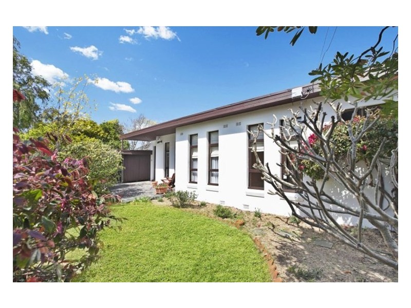 25 Hunter Ave, St Ives NSW 2075