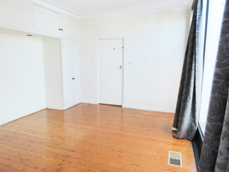 25 Hunter Ave, St Ives NSW 2075