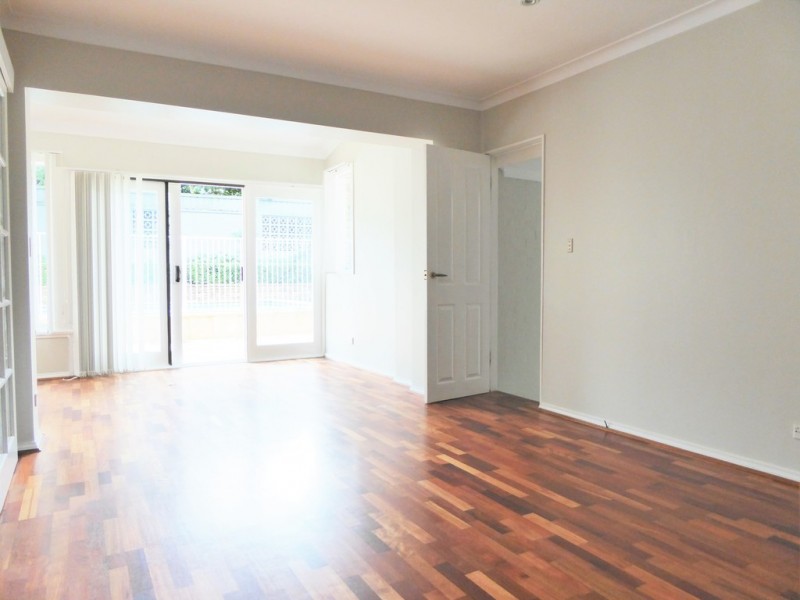 20 Hunter Ave, St Ives NSW 2075