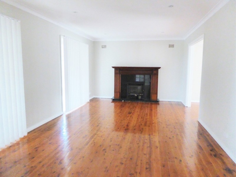 20 Hunter Ave, St Ives NSW 2075