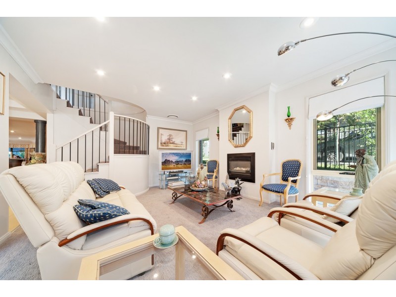 4 Eastern Arterial Road, St Ives NSW 2075