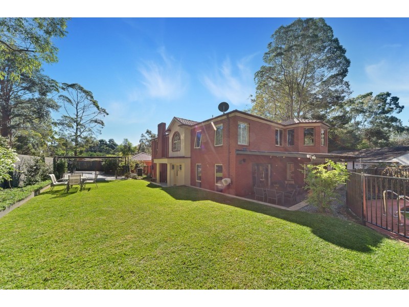 4 Eastern Arterial Road, St Ives NSW 2075