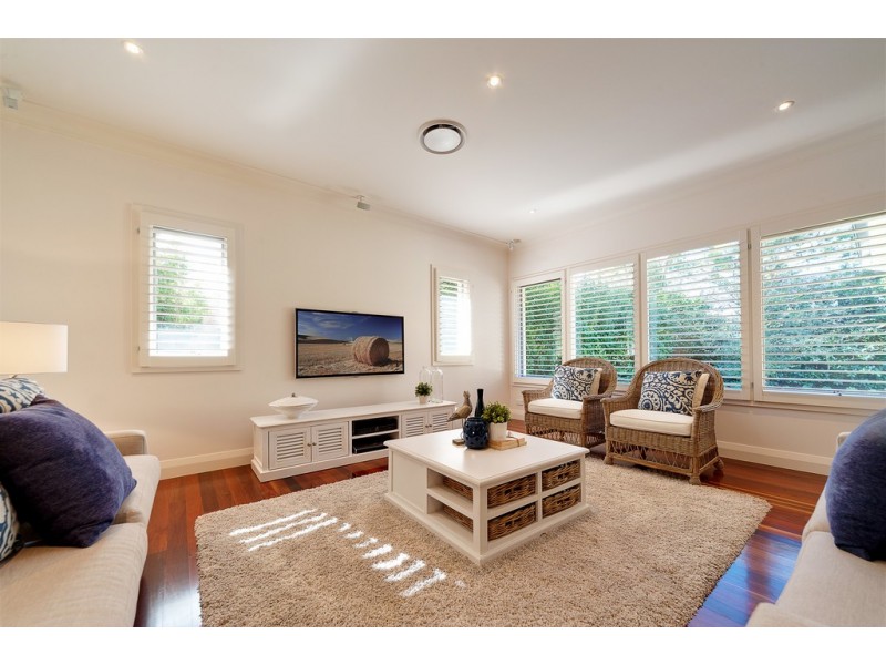 9 Lucia Avenue, St Ives NSW 2075