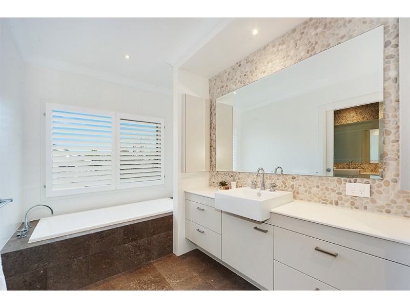 9 Lucia Avenue, St Ives NSW 2075