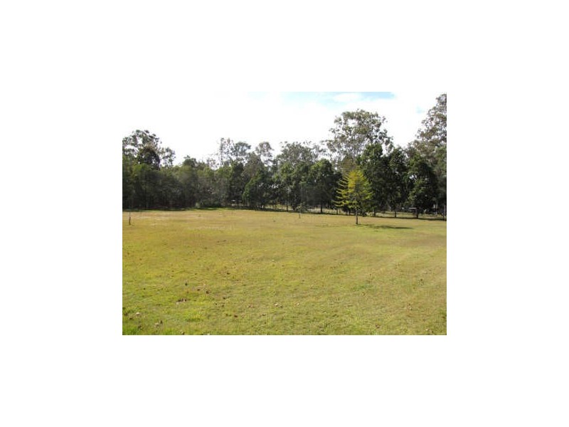 171 Lance Rd, North Maclean QLD 4280