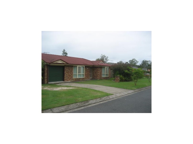 18 Paddies Cres, Crestmead QLD 4132