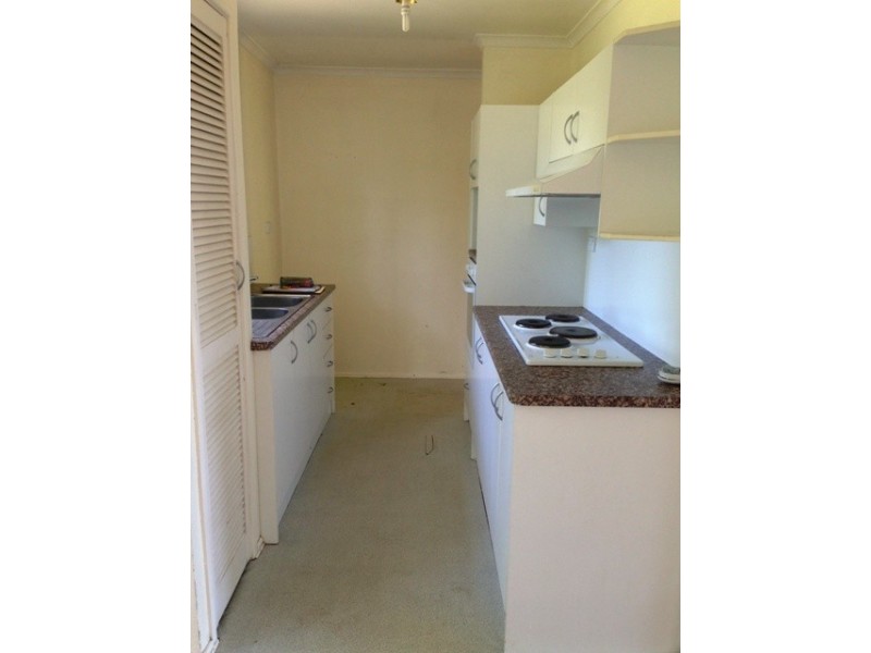 8 Edith St, Kingston QLD 4114