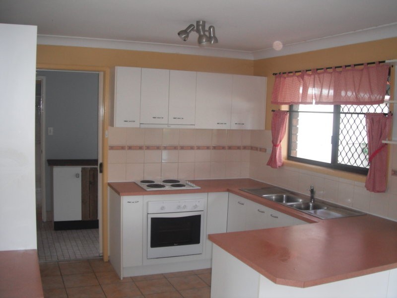 7 Dampier Crt, Boronia Heights QLD 4124