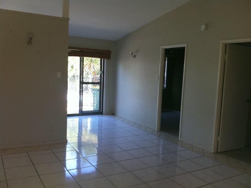 74 Augusta St, Crestmead QLD 4132