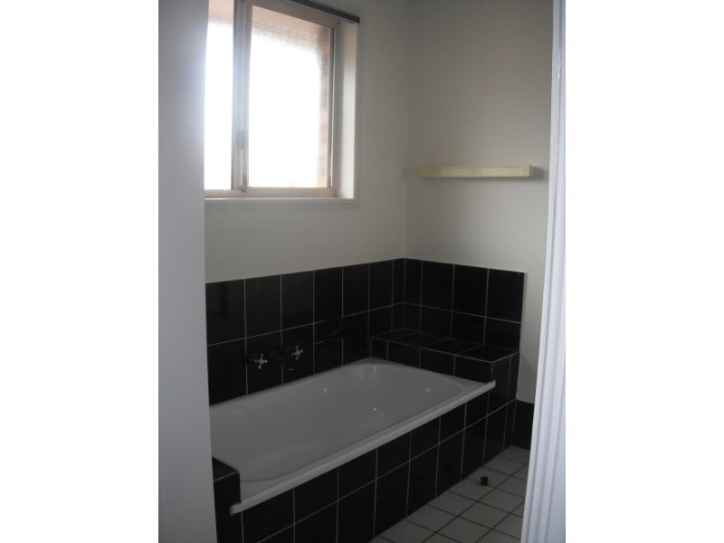 42 Furzer St, Browns Plains QLD 4118
