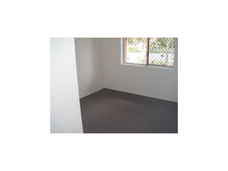16 Green Road, Regents Park QLD 4118