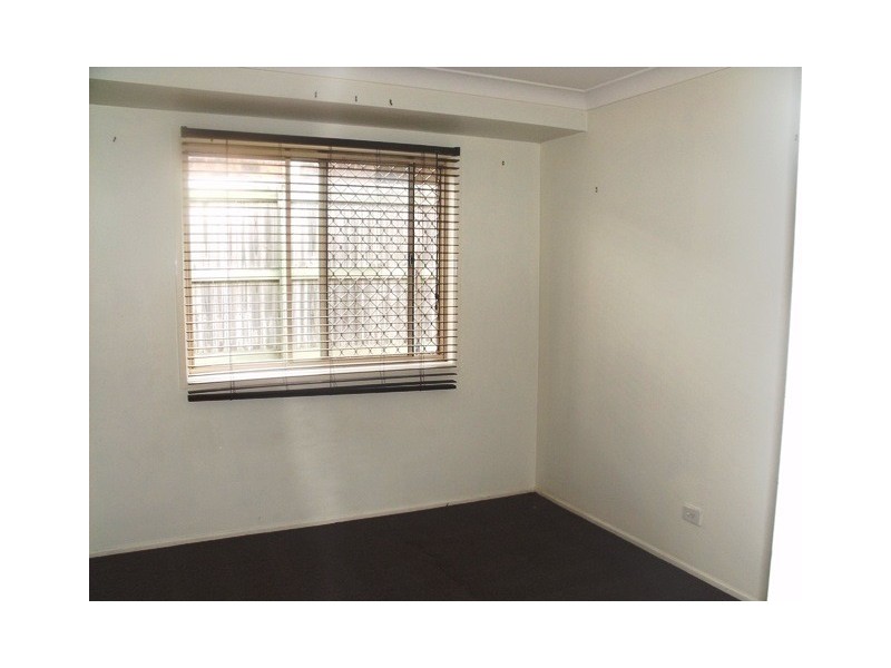 11 Barcrest Street, Crestmead QLD 4132