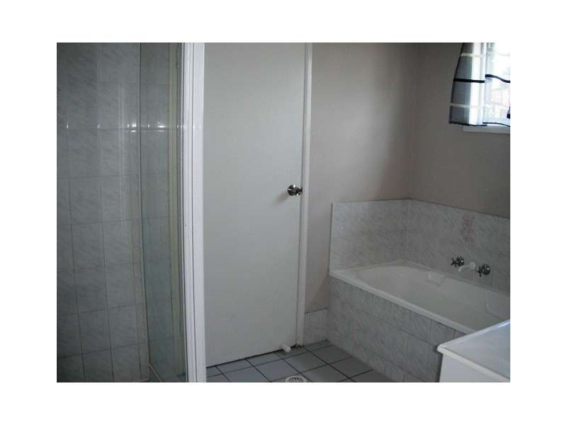 18 Shelford Crt, Boronia Heights QLD 4124