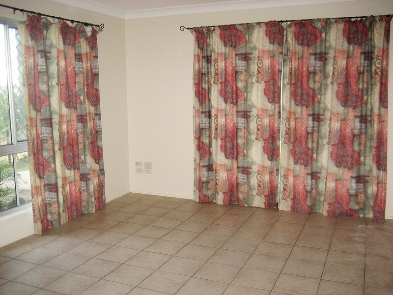 68 Browns Plains Rd, Browns Plains QLD 4118