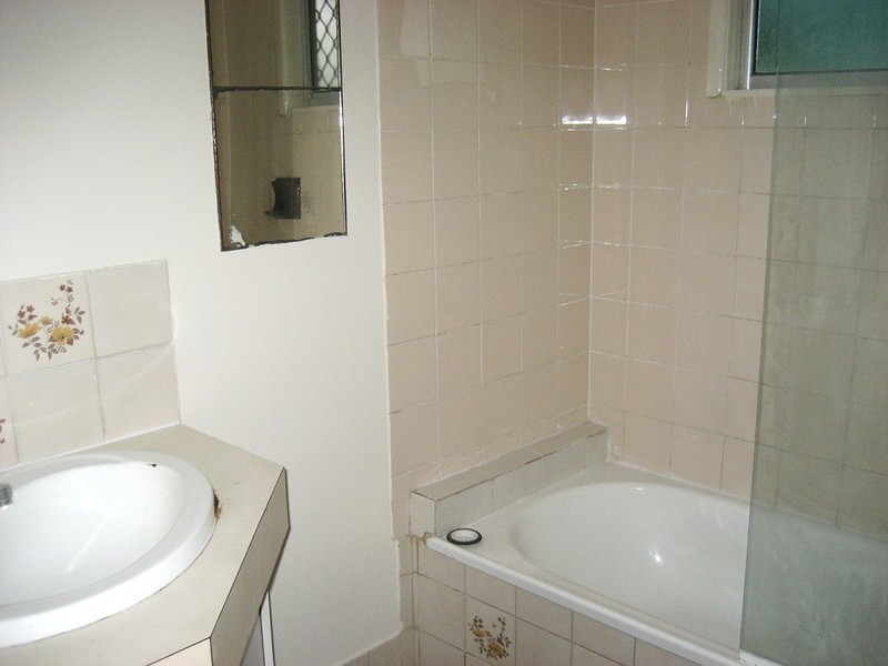 68 Browns Plains Rd, Browns Plains QLD 4118