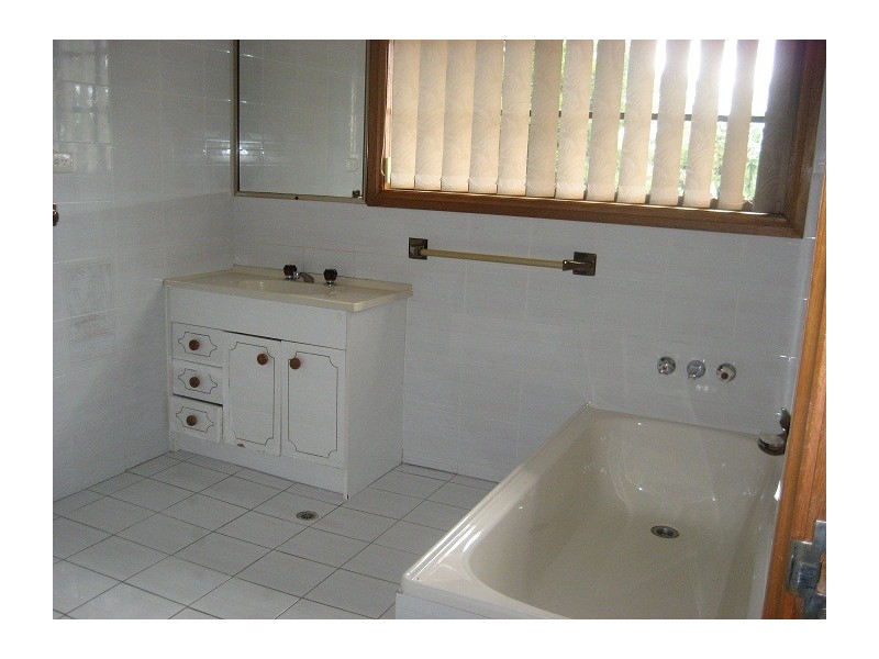 76 Crest Rd, Greenbank QLD 4124